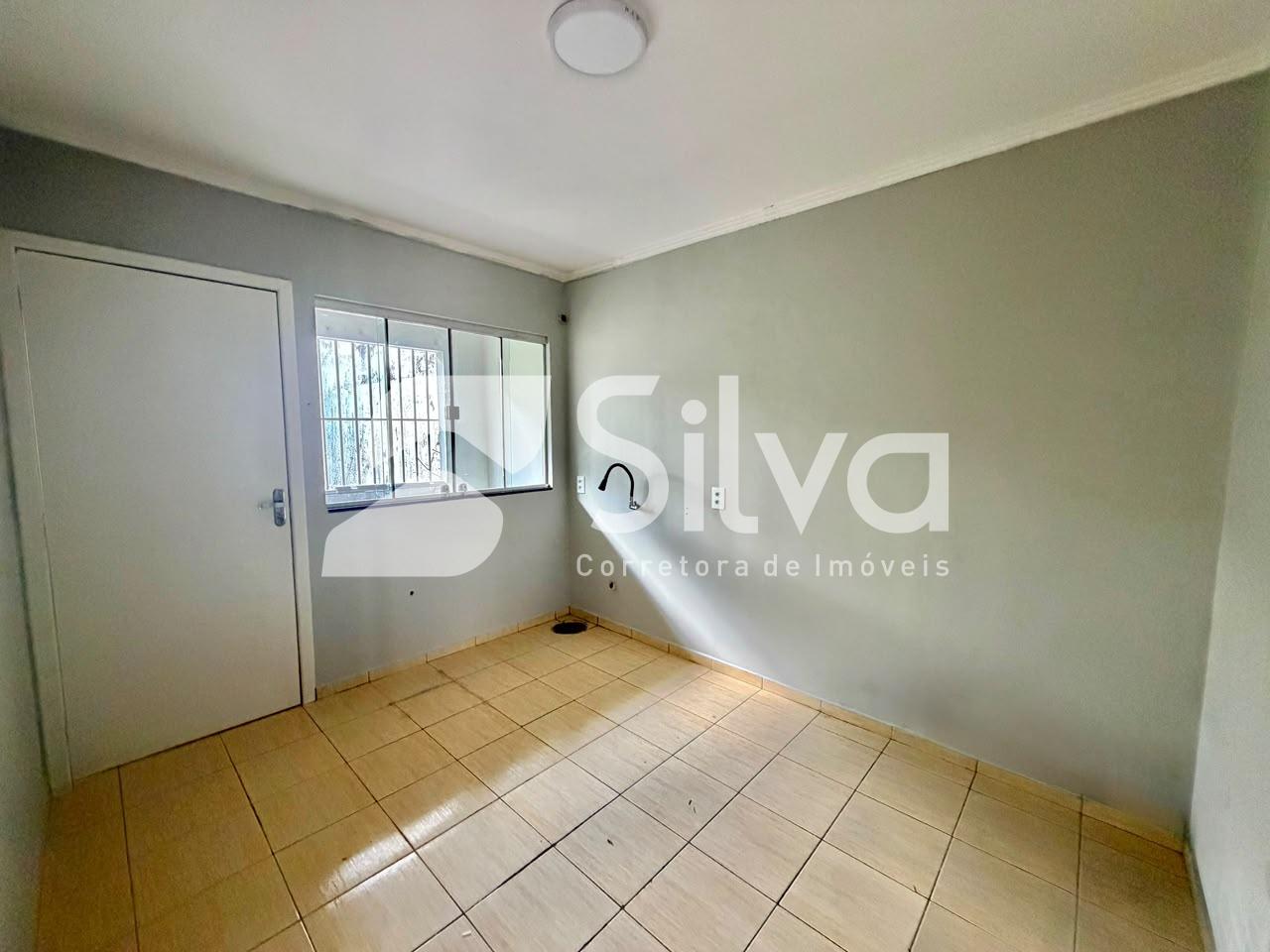 Casa de condomínio para locação com 01 suíte e 02 dormitórios - Centro Sul.