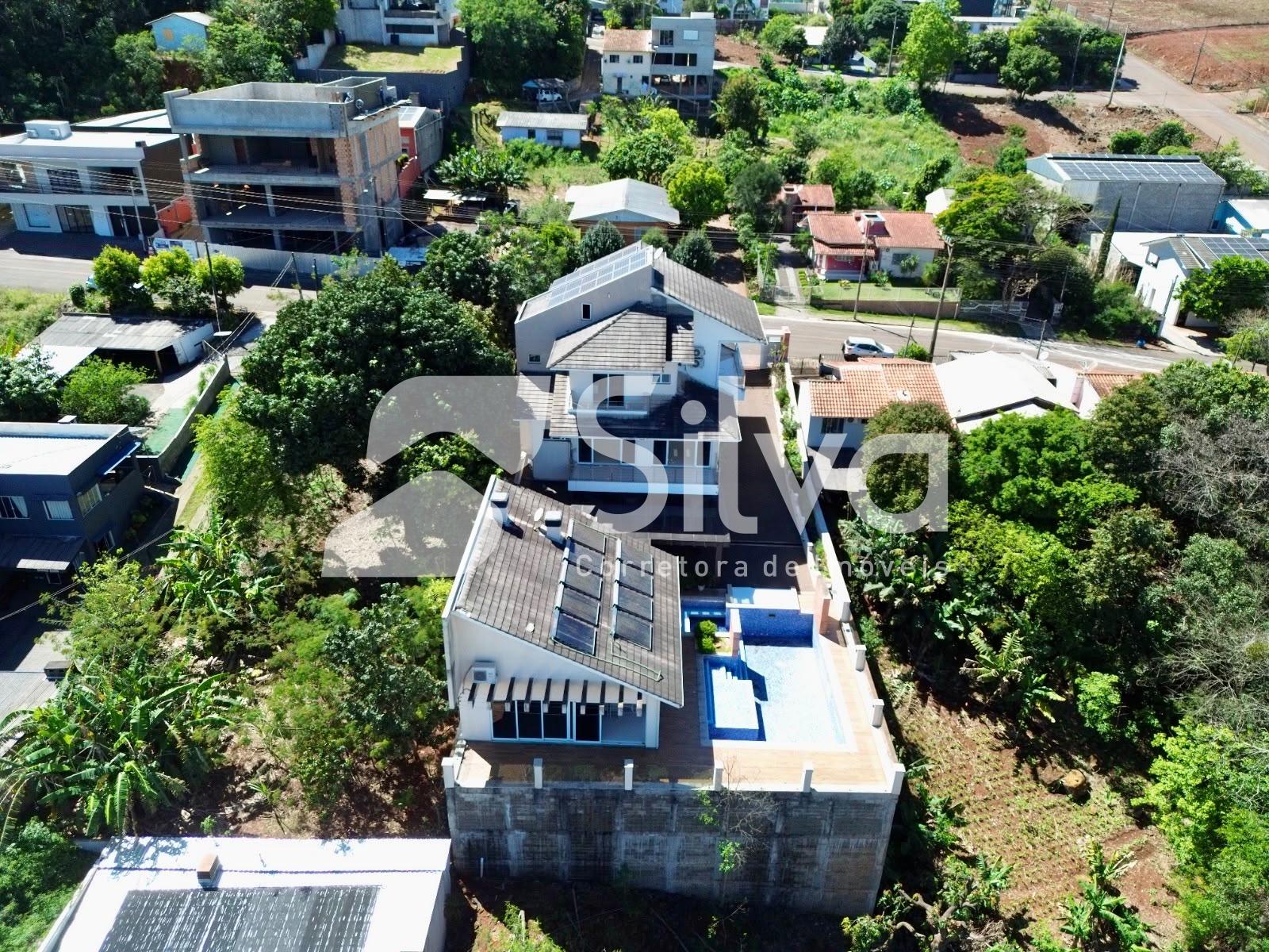 Triplex a venda localizado no Bairro das Torres, Dois Vizinhos...