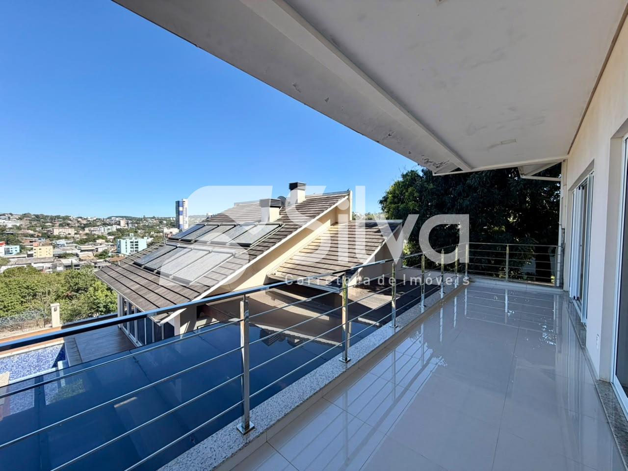 Triplex a venda localizado no Bairro das Torres, Dois Vizinhos - PR.