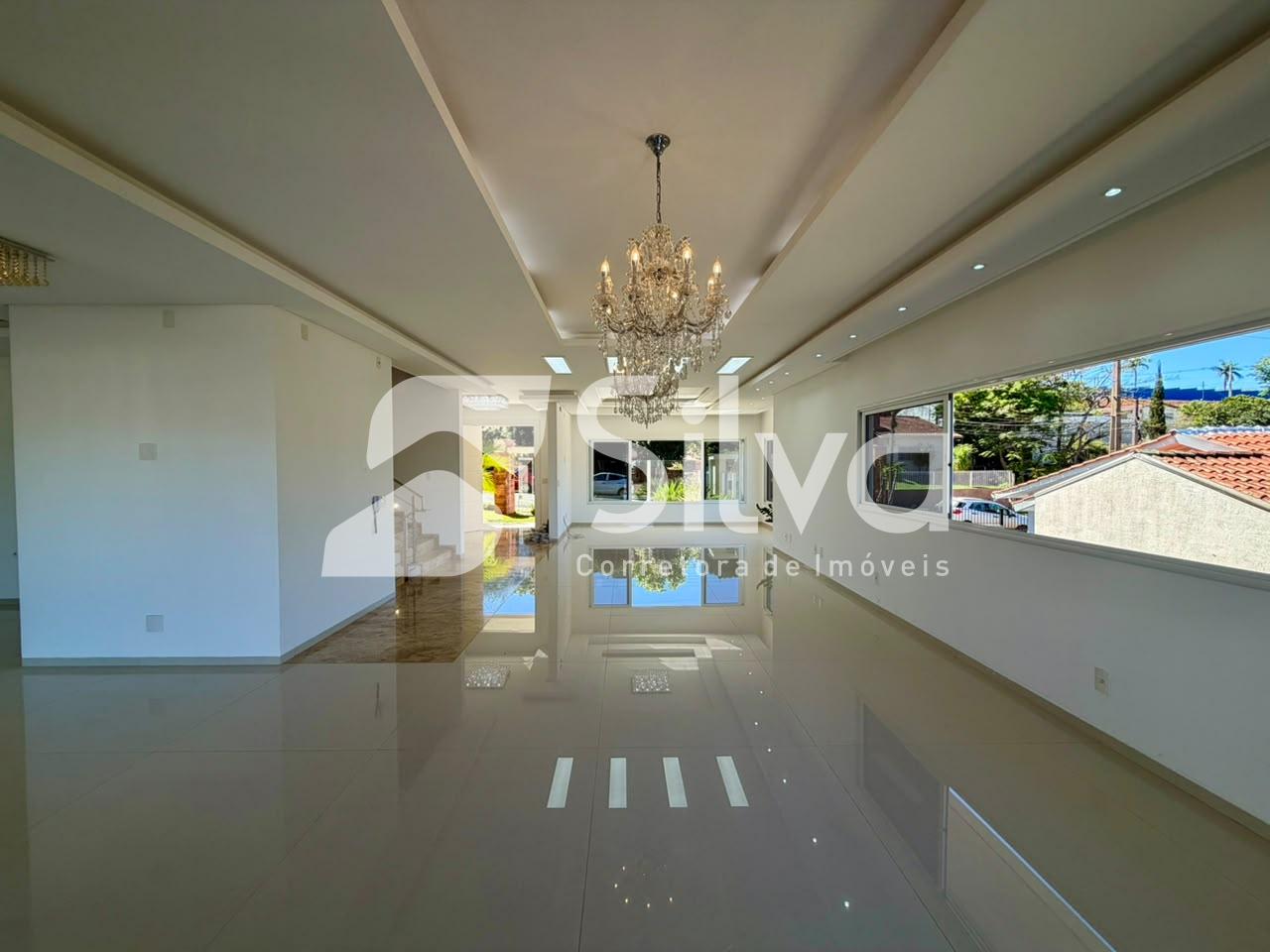 Triplex a venda localizado no Bairro das Torres, Dois Vizinhos - PR.