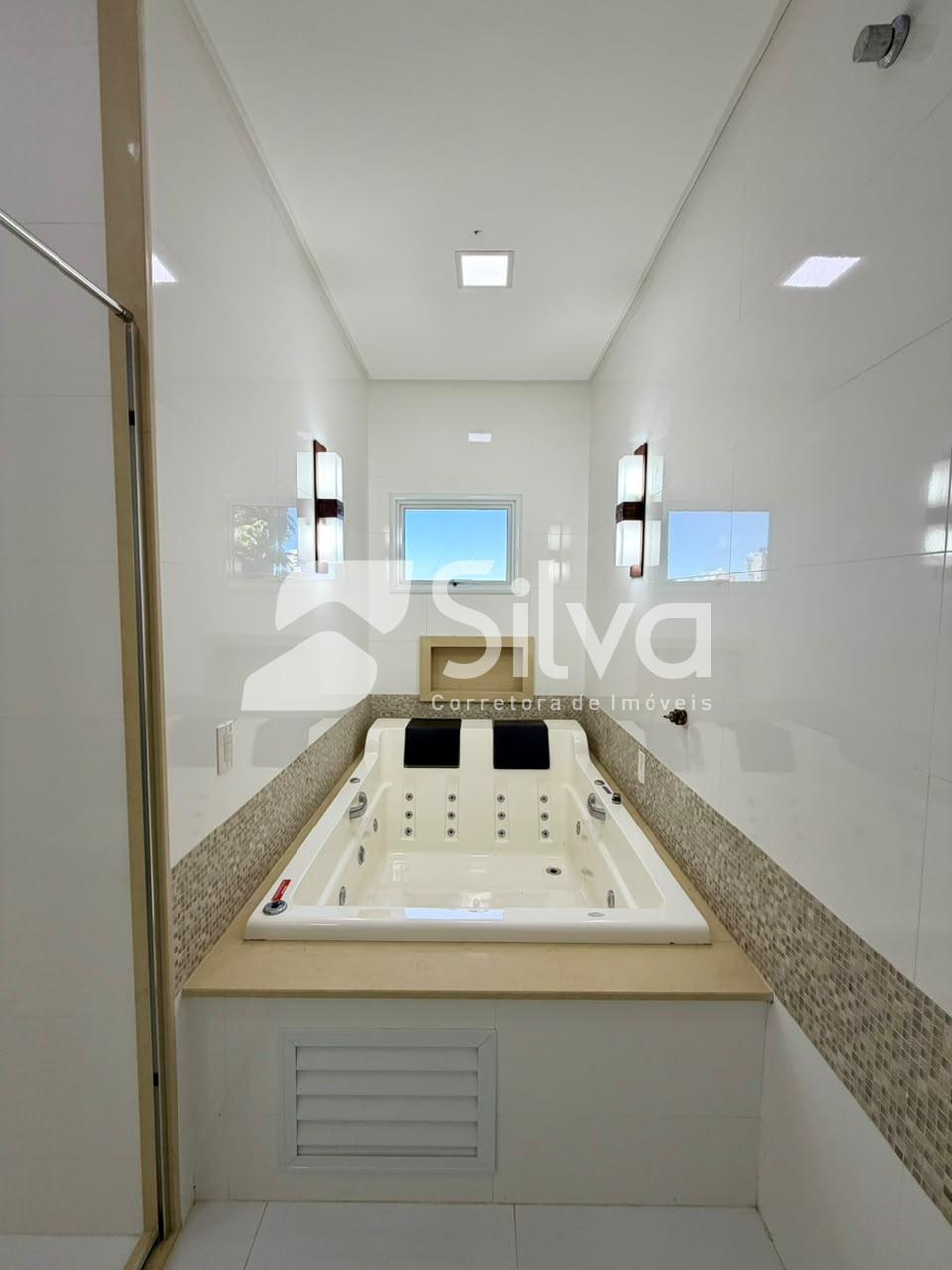 Triplex a venda localizado no Bairro das Torres, Dois Vizinhos - PR.