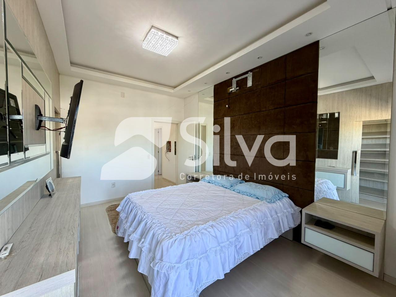 Triplex a venda localizado no Bairro das Torres, Dois Vizinhos - PR.