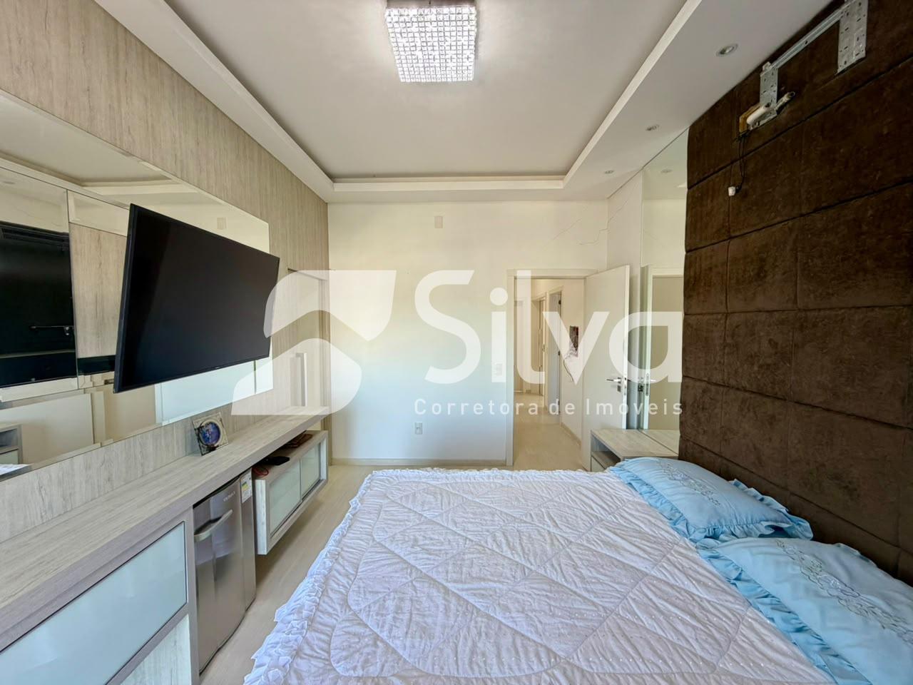 Triplex a venda localizado no Bairro das Torres, Dois Vizinhos - PR.