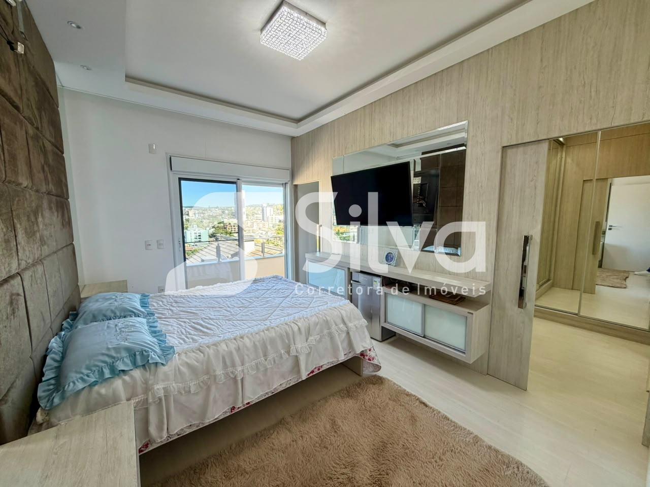 Triplex a venda localizado no Bairro das Torres, Dois Vizinhos - PR.
