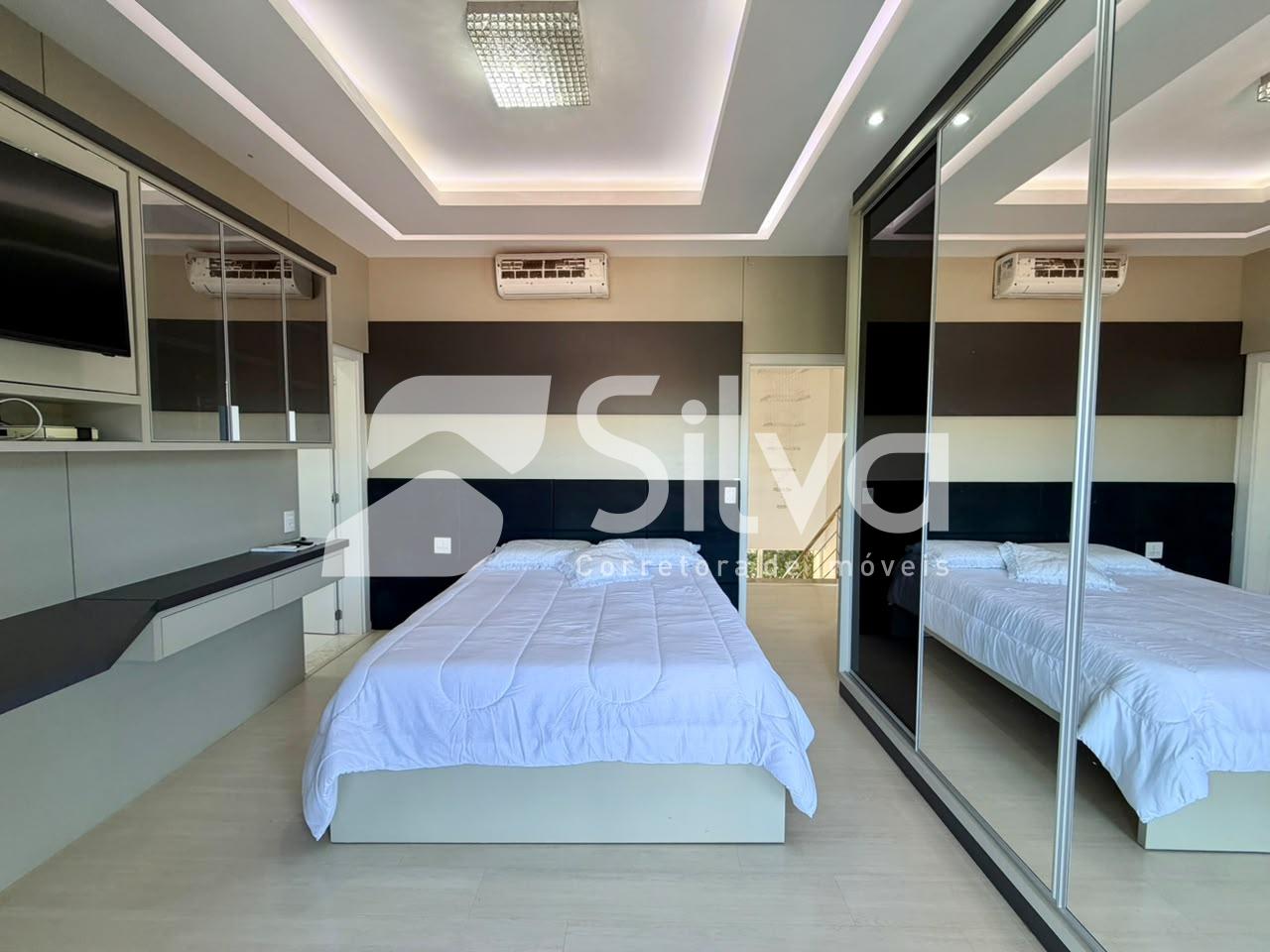 Triplex a venda localizado no Bairro das Torres, Dois Vizinhos - PR.