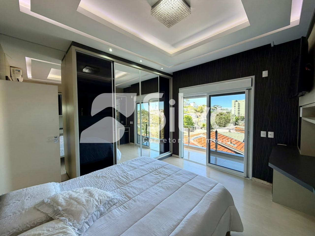 Triplex a venda localizado no Bairro das Torres, Dois Vizinhos - PR.