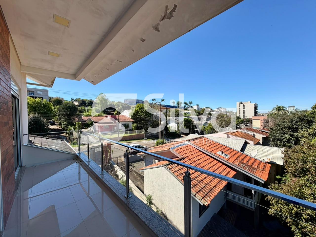 Triplex a venda localizado no Bairro das Torres, Dois Vizinhos - PR.