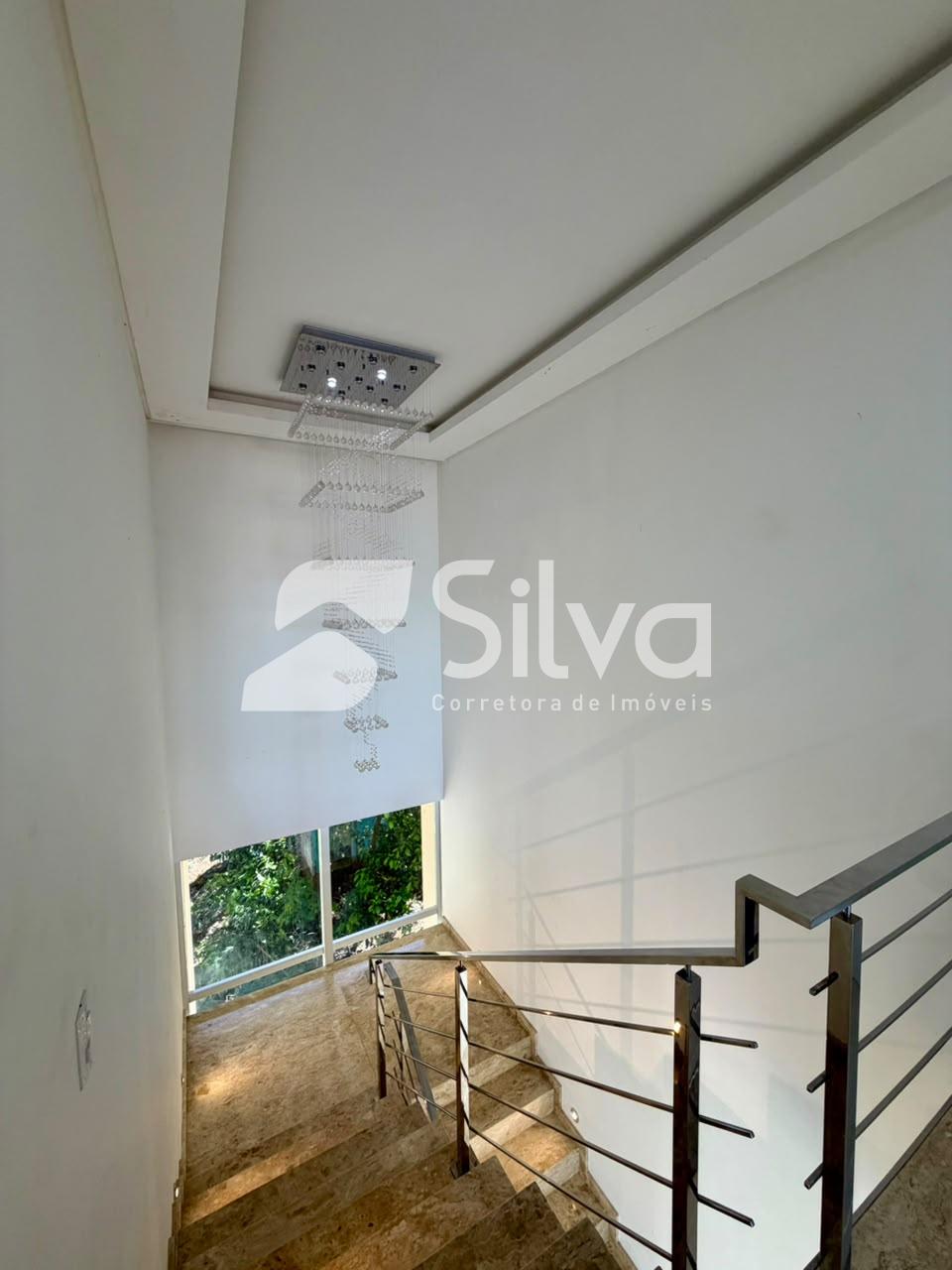 Triplex a venda localizado no Bairro das Torres, Dois Vizinhos - PR.