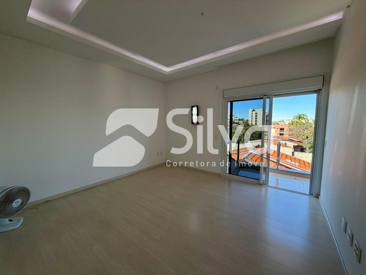 Triplex a venda localizado no Bairro das Torres, Dois Vizinhos - PR.