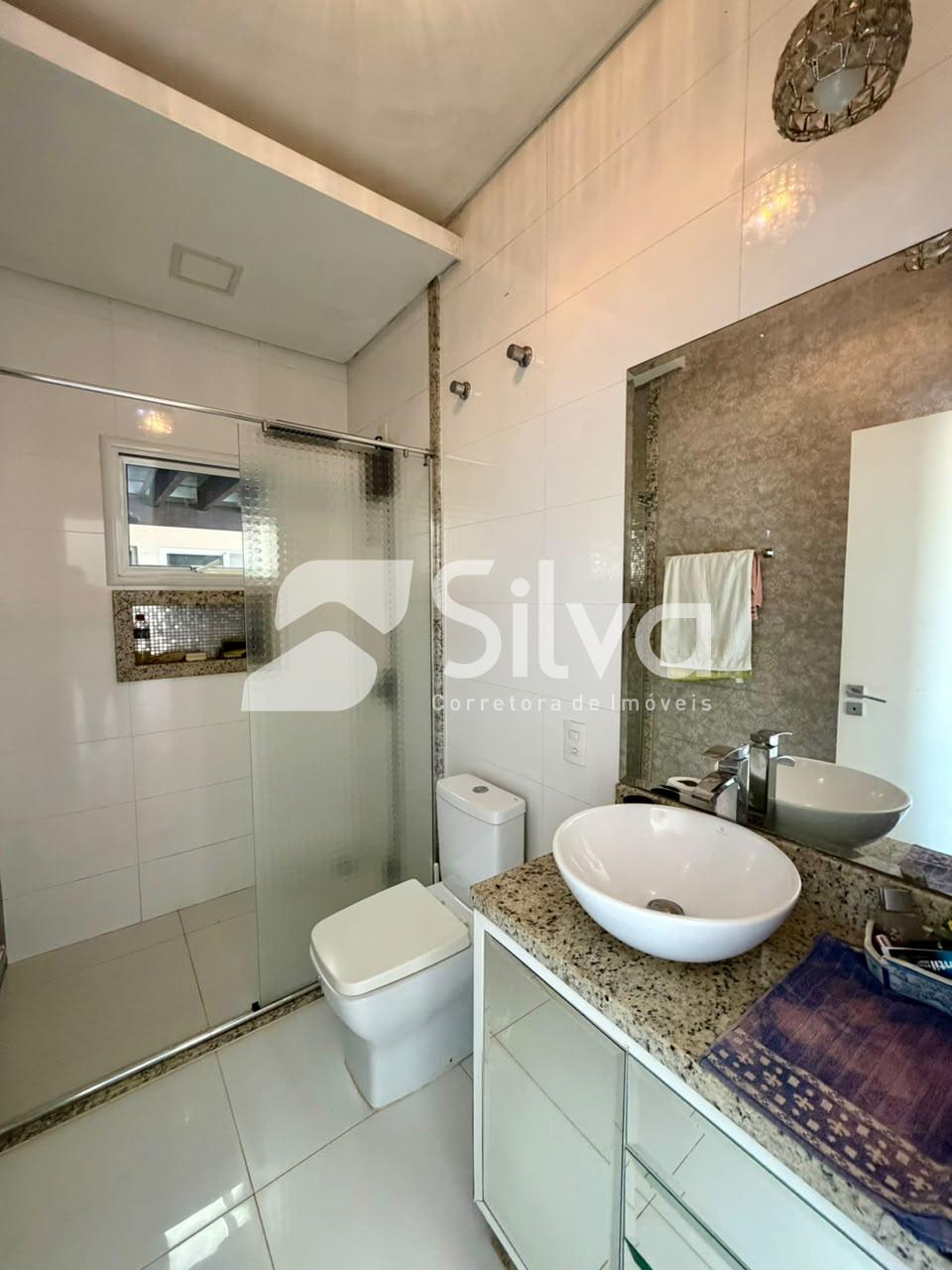 Triplex a venda localizado no Bairro das Torres, Dois Vizinhos - PR.