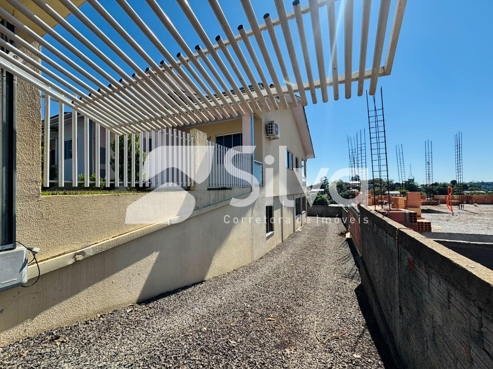 Casa à venda localizada no Bairro Jardim da Colina, Dois Vizin...