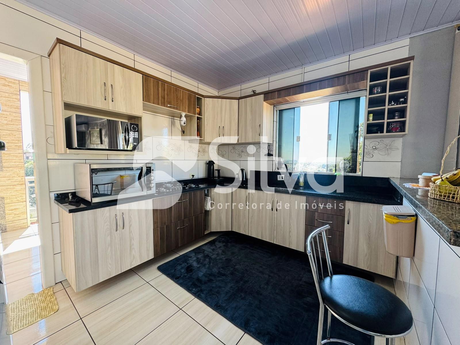 Casa à venda localizada no Bairro Jardim da Colina, Dois Vizinhos-PR.