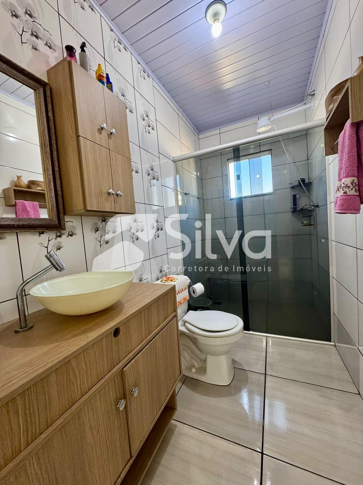 Casa à venda localizada no Bairro Jardim da Colina, Dois Vizinhos-PR.