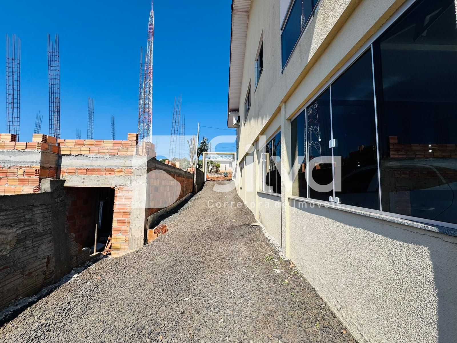 Casa à venda localizada no Bairro Jardim da Colina, Dois Vizinhos-PR.