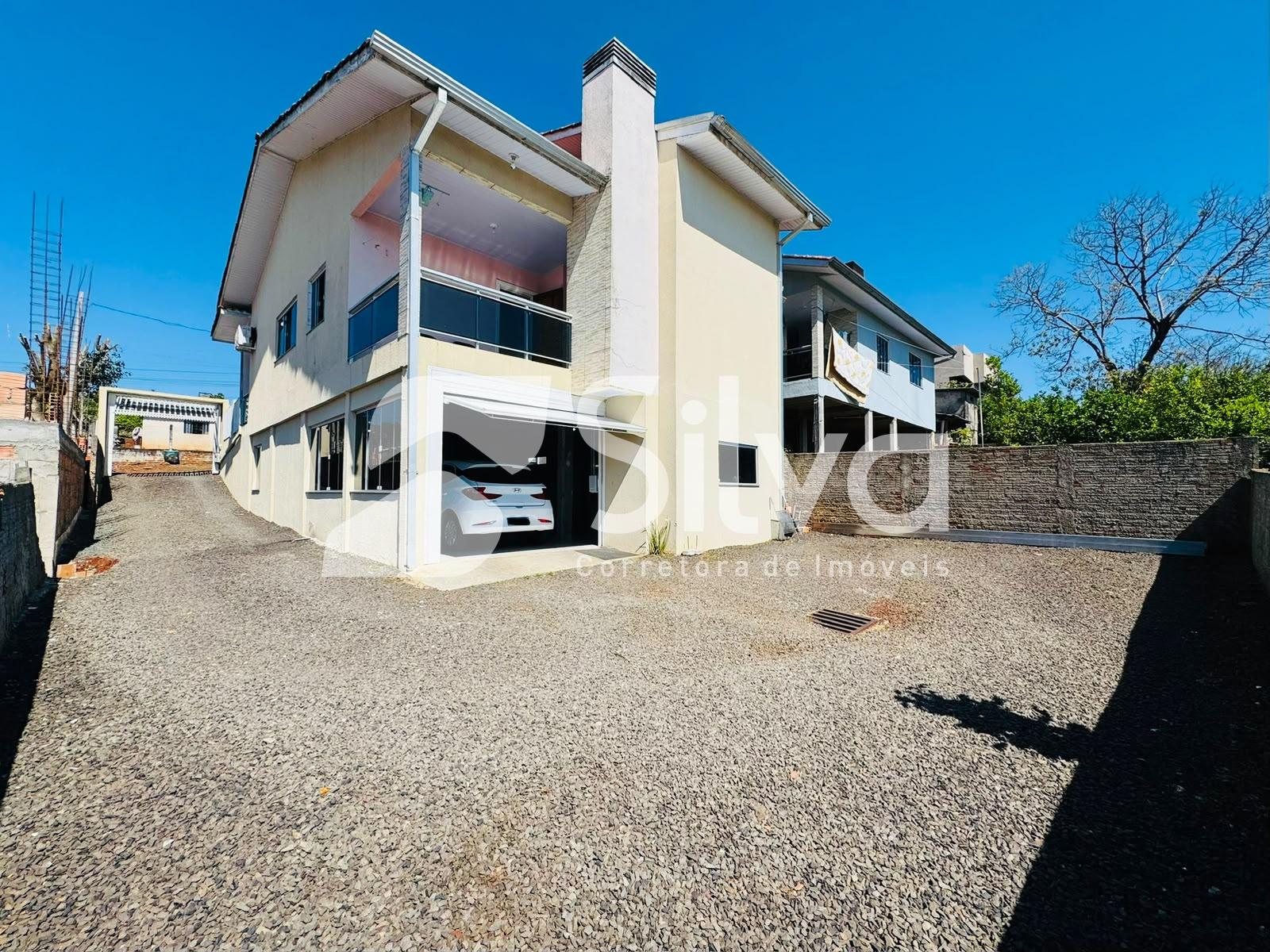 Casa à venda localizada no Bairro Jardim da Colina, Dois Vizinhos-PR.