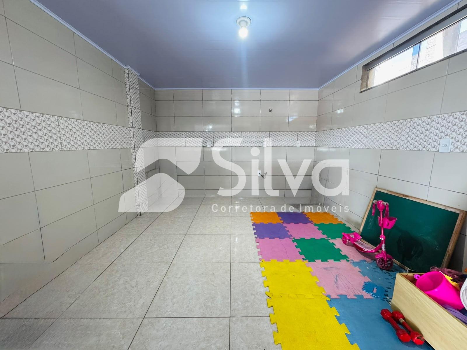 Casa à venda localizada no Bairro Jardim da Colina, Dois Vizinhos-PR.