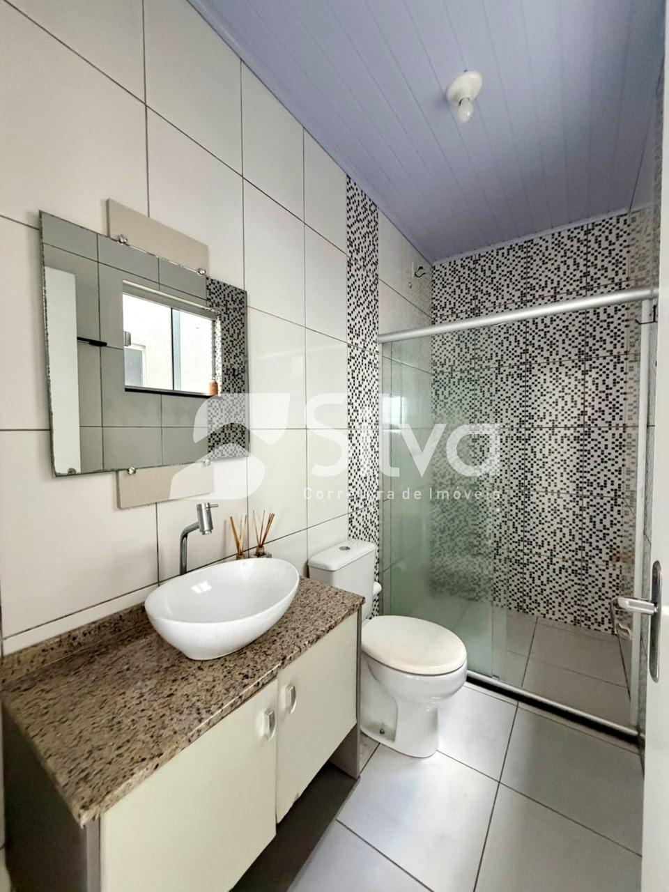 Casa para venda localizada no Loteamento Alto da Luz, Dois Vizinhos-PR.