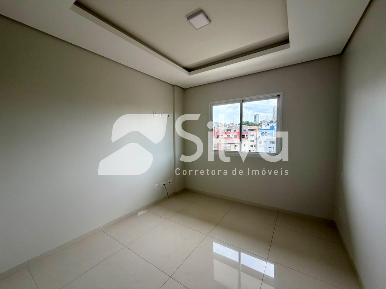 Apartamento para locação com 01 suíte e 02 dormitórios - Centro Norte.