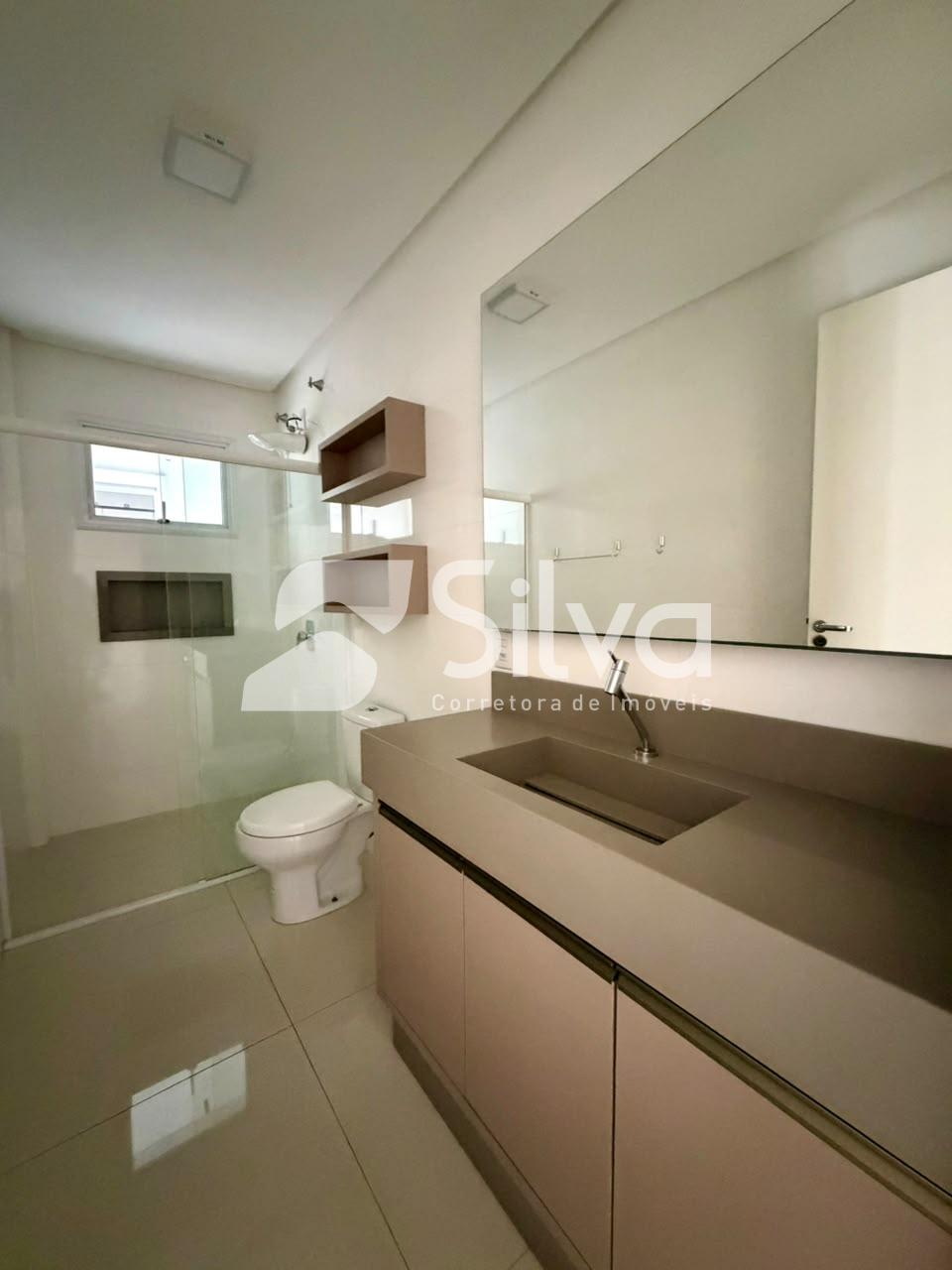 Apartamento para locação com 01 suíte e 02 dormitórios - Centro Norte.