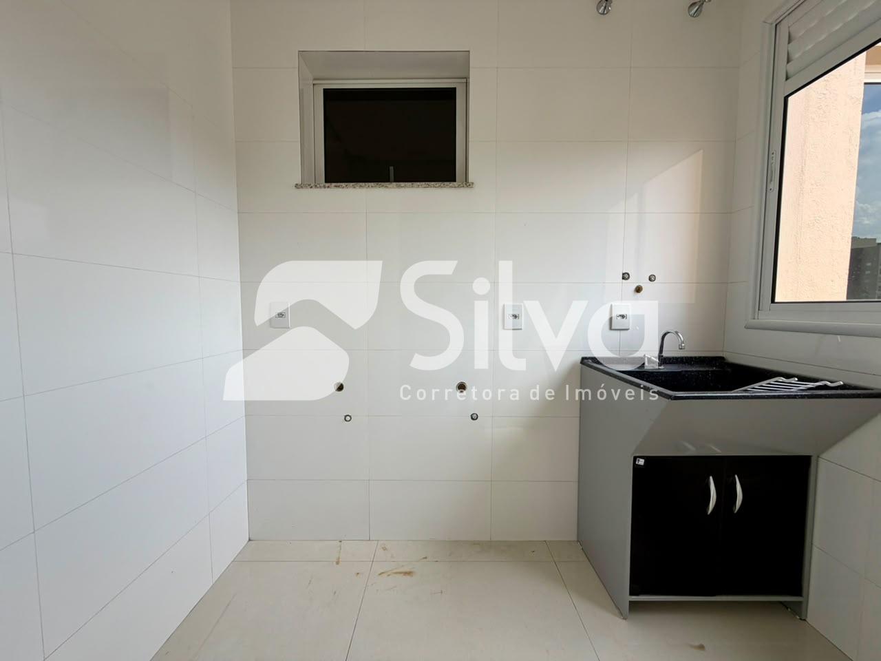 Apartamento para locação com 01 suíte e 02 dormitórios - Centro Norte.