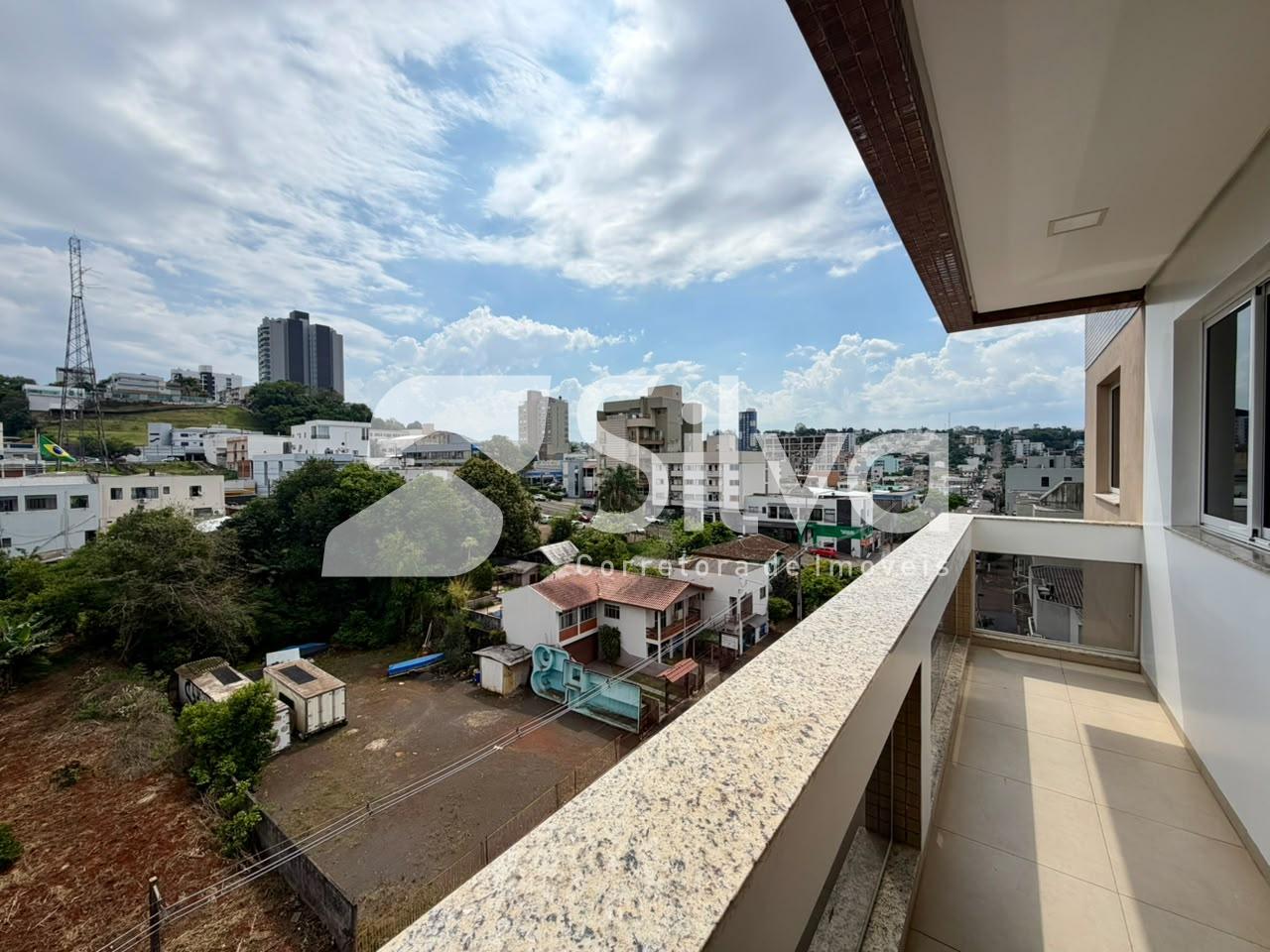 Apartamento para locação com 01 suíte e 02 dormitórios - Centro Norte.