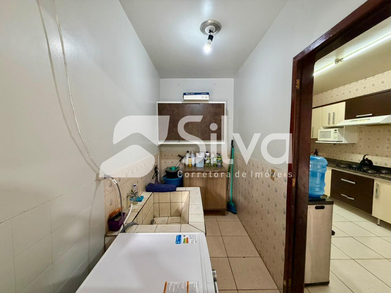 Casa à venda localizada no Bairro das Torres, Dois Vizinhos-PR.