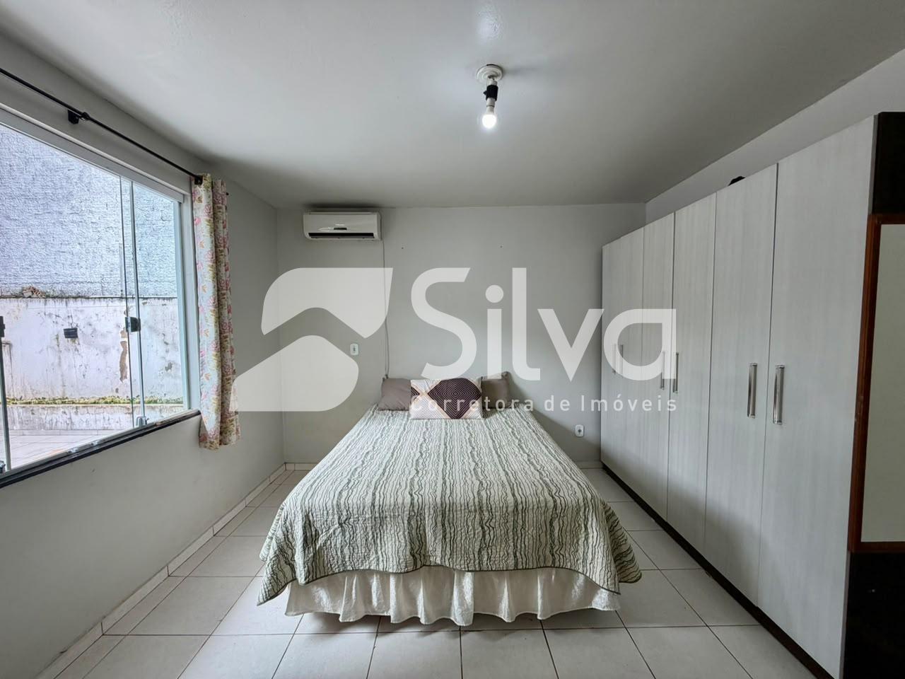Casa à venda localizada no Bairro das Torres, Dois Vizinhos-PR.