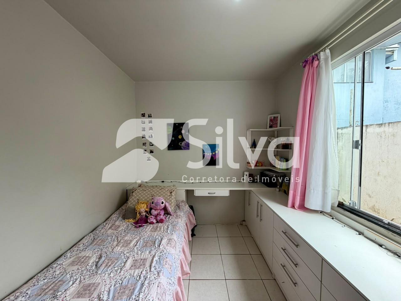 Casa à venda localizada no Bairro das Torres, Dois Vizinhos-PR.