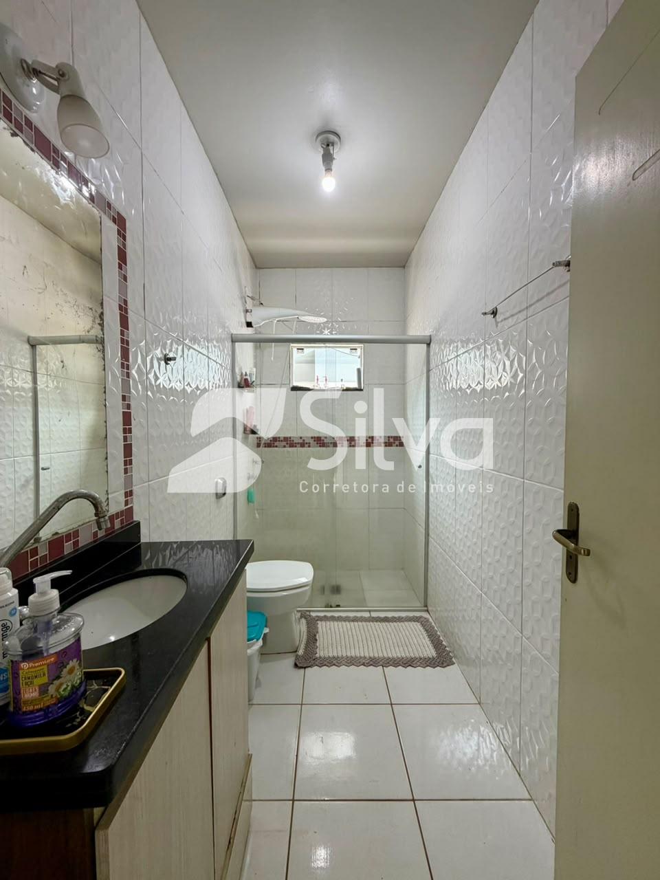 Casa à venda localizada no Bairro das Torres, Dois Vizinhos-PR.