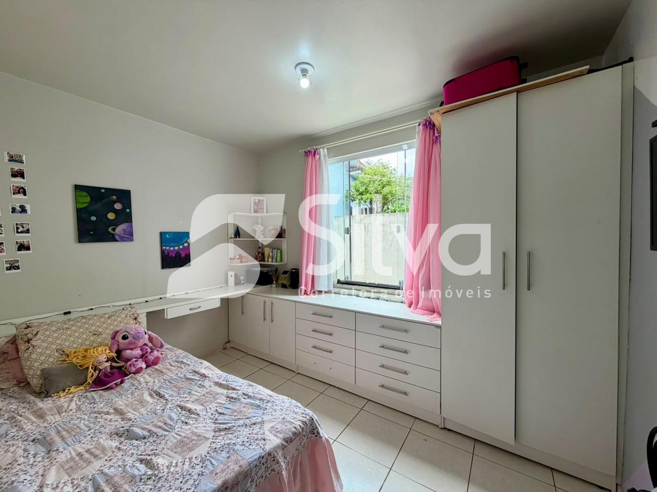 Casa à venda localizada no Bairro das Torres, Dois Vizinhos-PR.