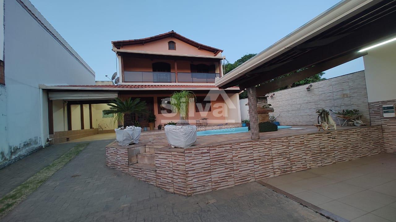 Casa Duplex com Piscina e Hidro no Petrolândia, Acabamento Pre...