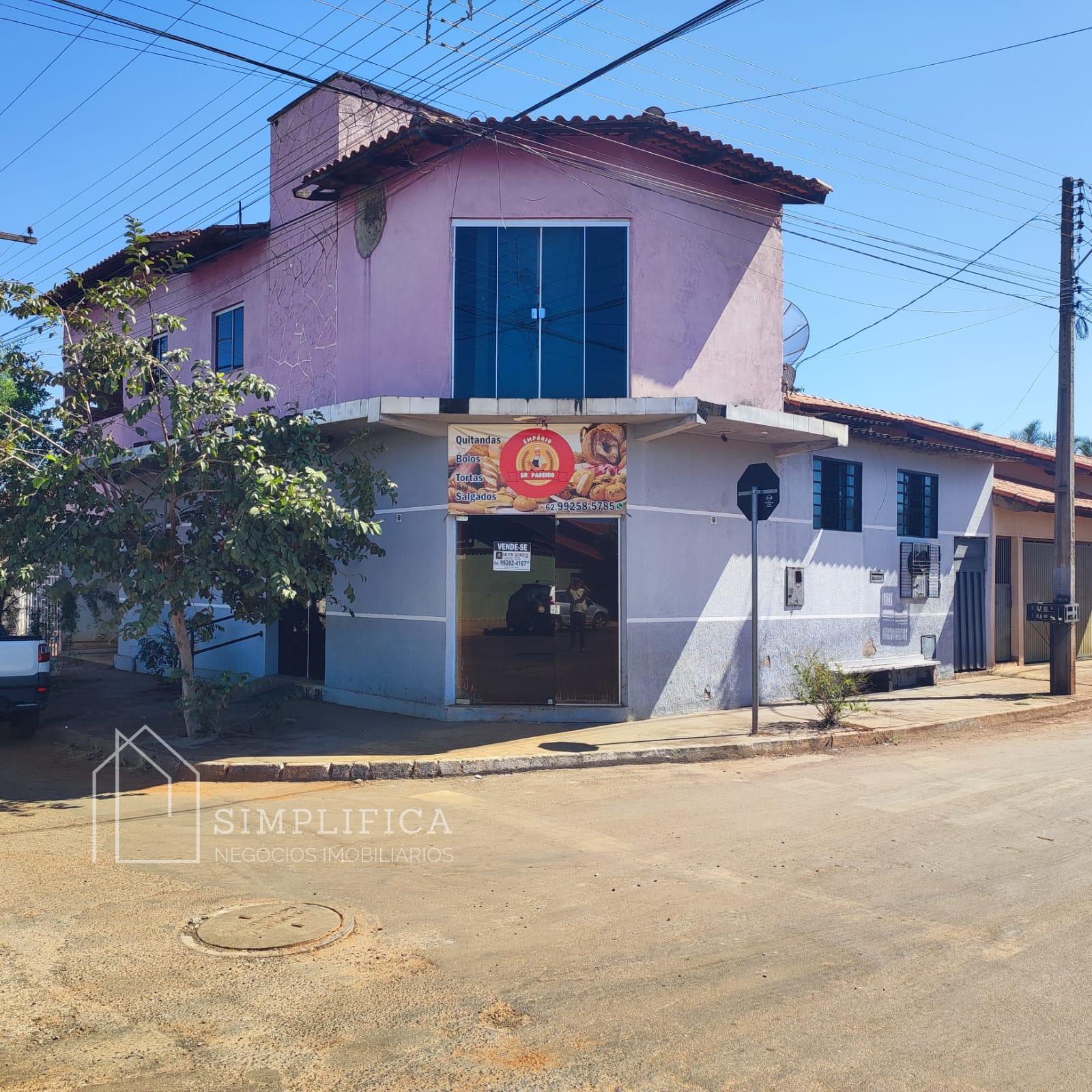Im?vel comercial e residencial ? venda no Setor Dergo em Ponta...