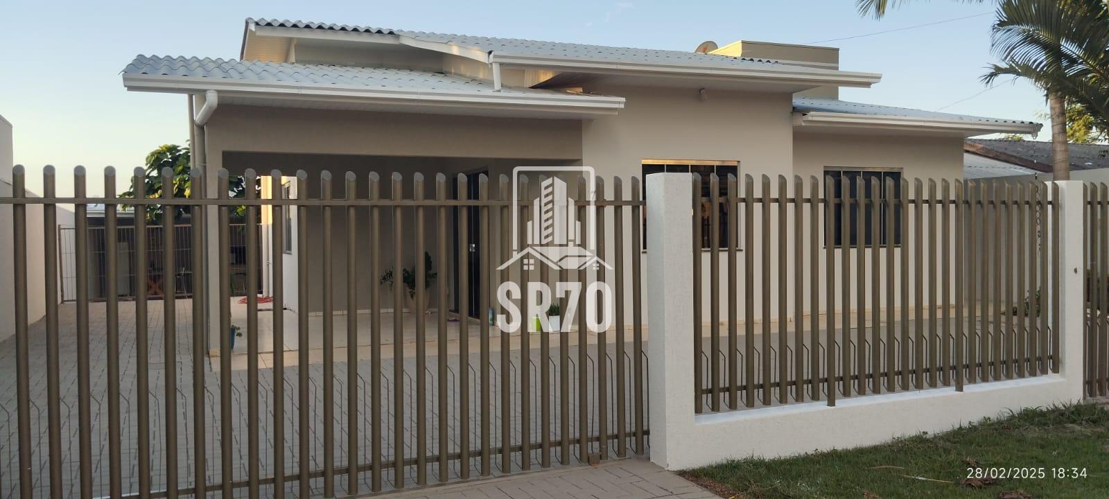 Casa com 2 dormitrios  venda, LUZITANI, QUEDAS DO IGUACU - PR
