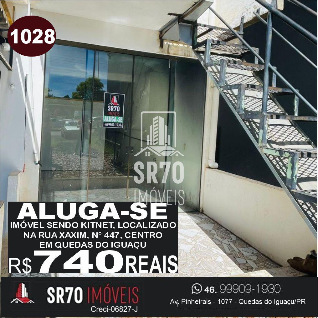 Aluga-se kitnet de alvenaria contendo quarto, cozinha e banheiro.