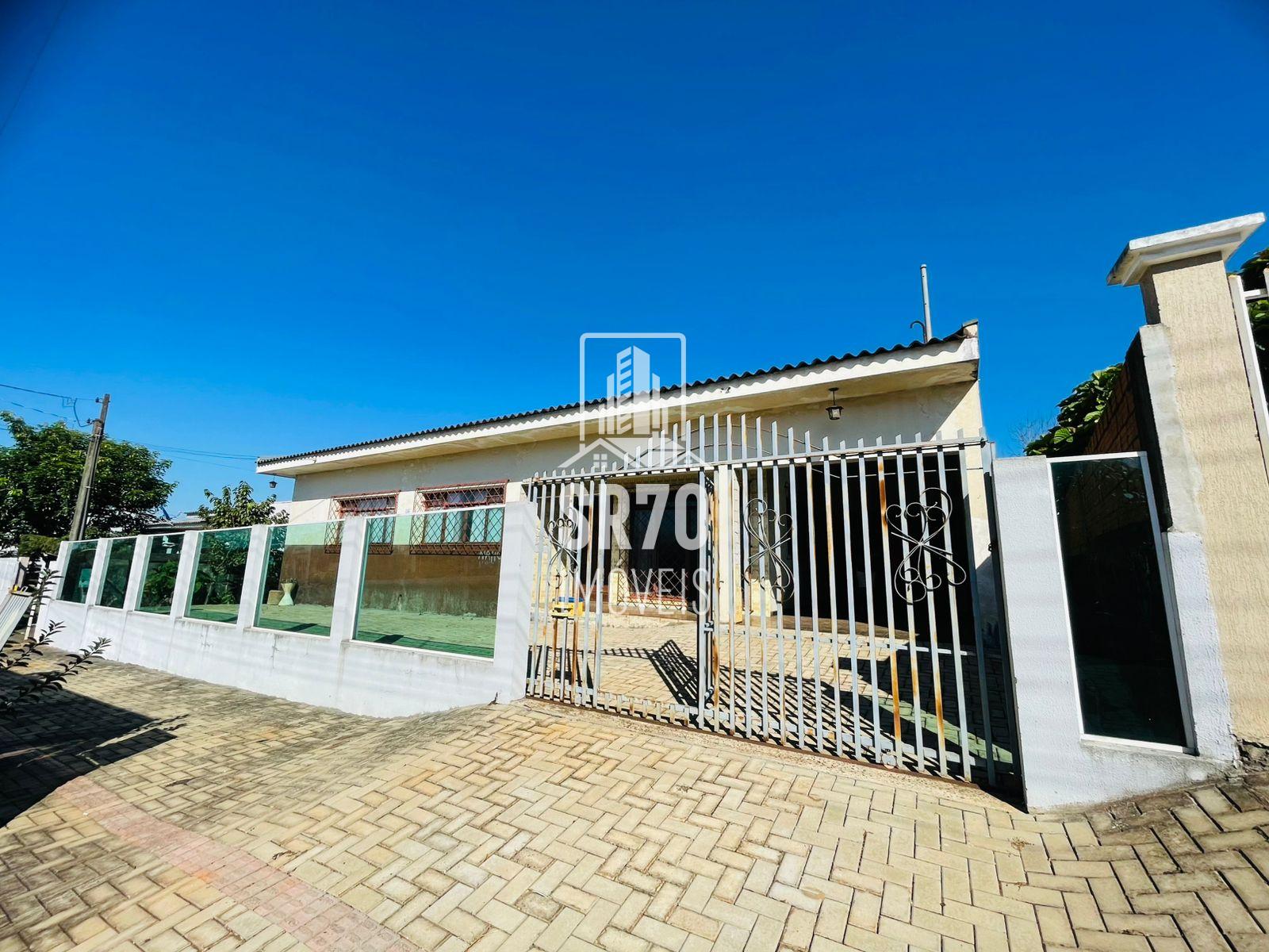 Vende-se casa Ampla com 330m  em Terreno de 690m  no Centro de Quedas do Igua�u