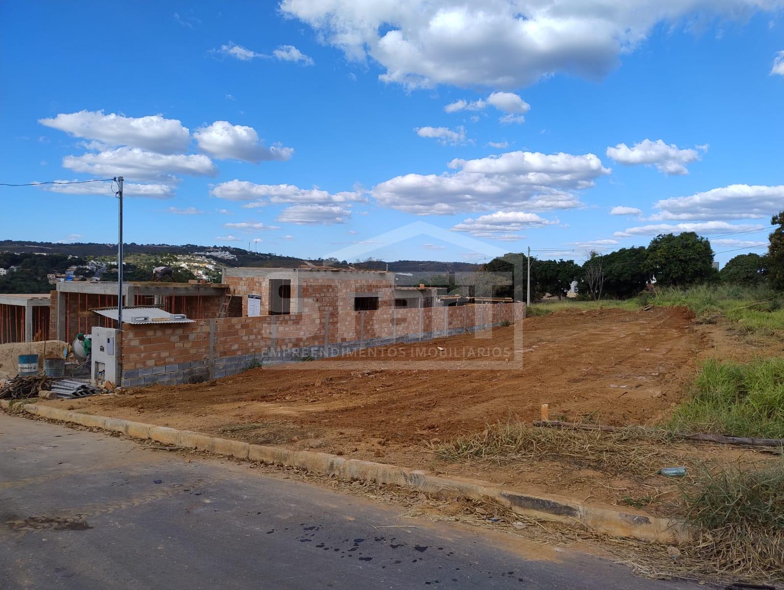Lote Plano por R 295.000,00 no novo bairro Bela Emília em Lagoa Santa - MG