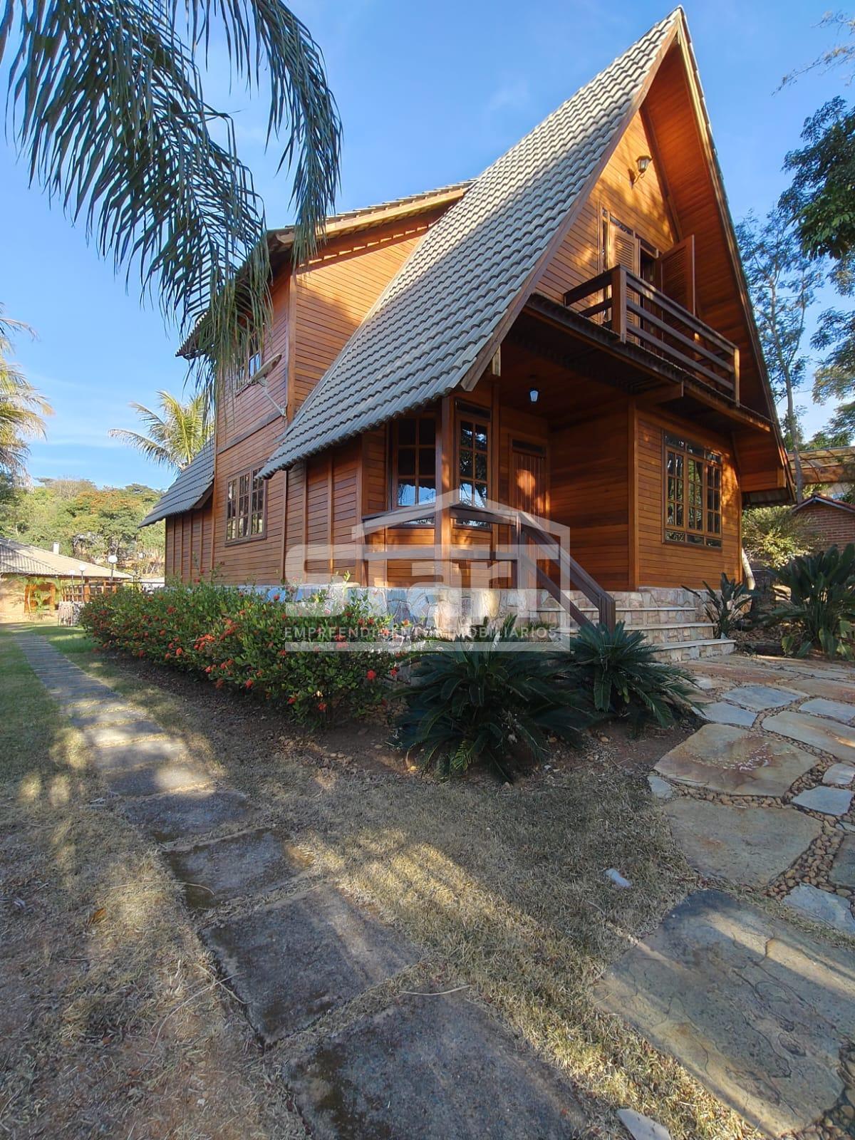 Excelente Casa de Madeira no Condados da Lagoa por R 7.000 mês