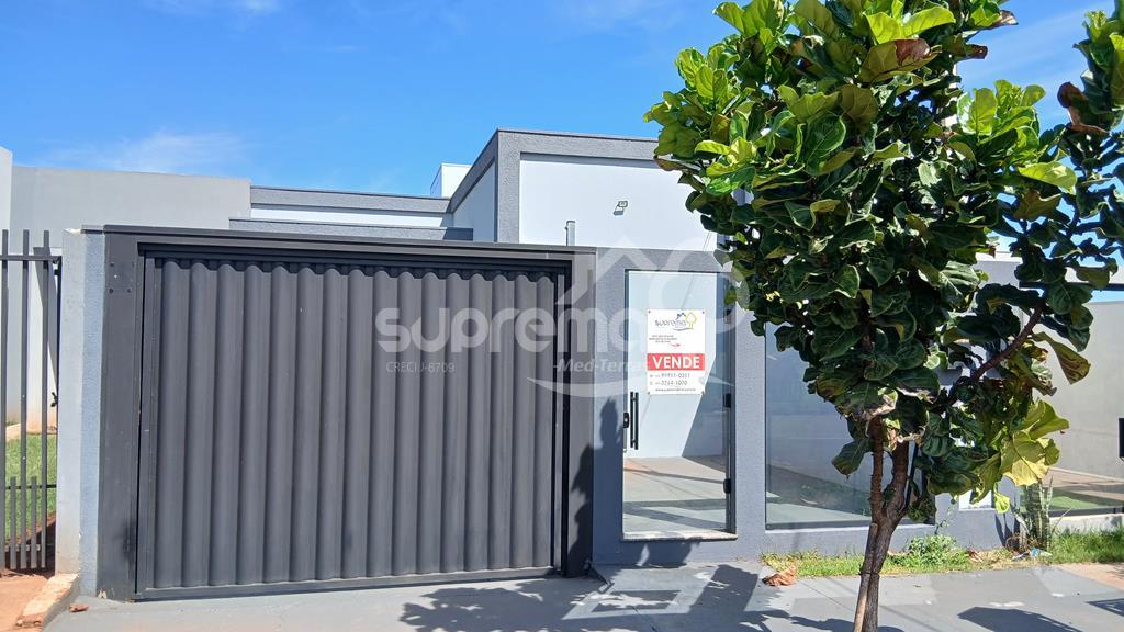 Casa geminada a venda no Bairro Ip? em Medianeira-Pr. Possui d...