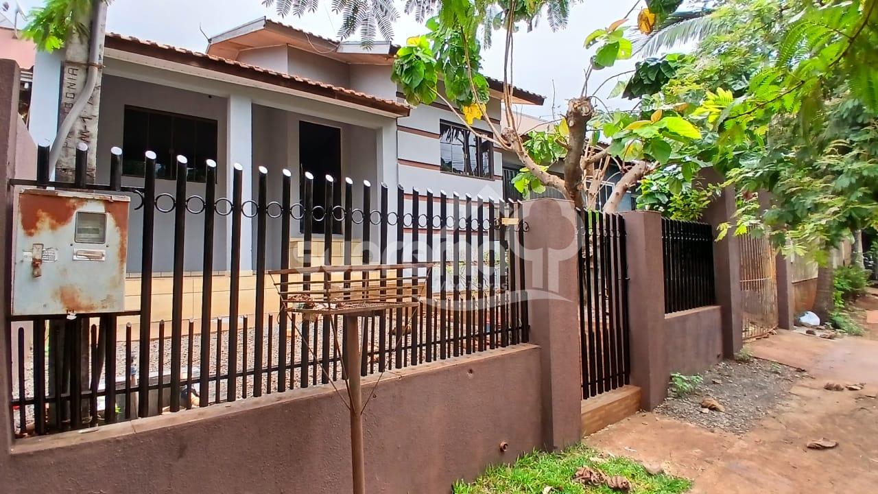 CASA ? VENDA - LOT. FLOREN?A,  MEDIANEIRA - PR