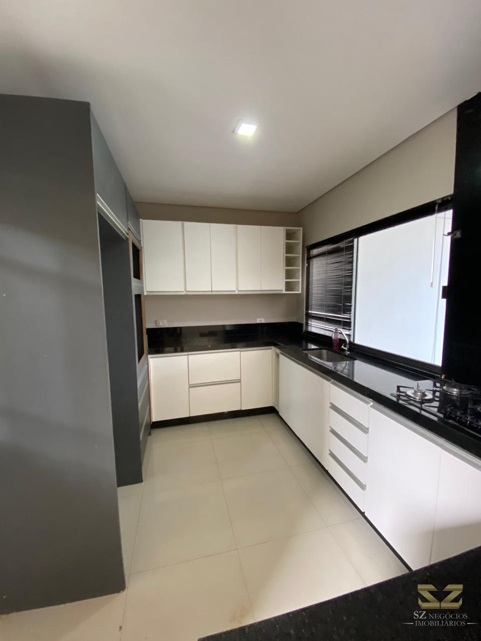 SOBRADO À VENDA COM 01 SUÍTE E 02 DORMITÓRIOS - PARQUE PRESIDENTE I, FOZ