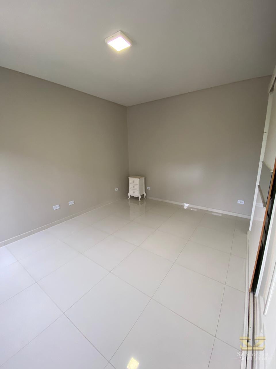 SOBRADO À VENDA COM 01 SUÍTE E 02 DORMITÓRIOS - PARQUE PRESIDENTE I, FOZ