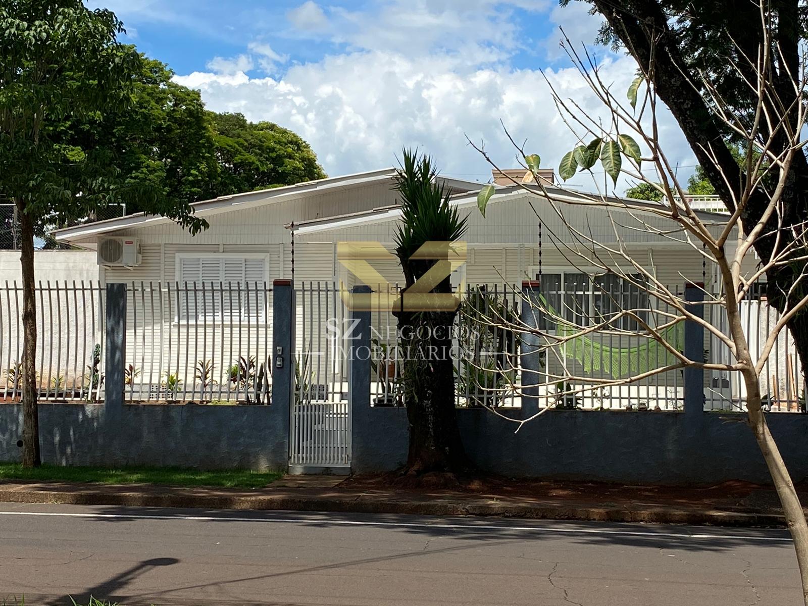 CASA ? VENDA COM 03 DORMIT?RIOS NA VILA  A - FOZ DO IGUA?U - PR