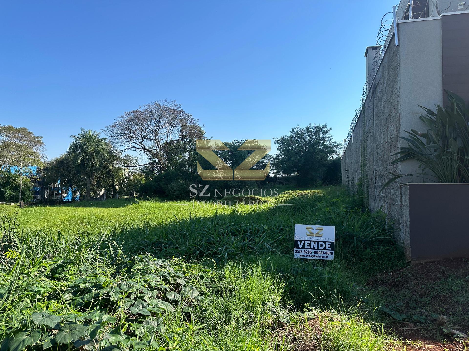 TERRENO À VENDA DE 555M  NO CENTRO DE FOZ DO IGUAÇU - PR
