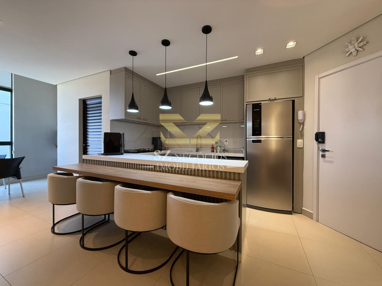 APARTAMENTO À VENDA MOBILIADO, COM 2 VAGAS NO RESIDENCIAL TANCREDO, FOZ