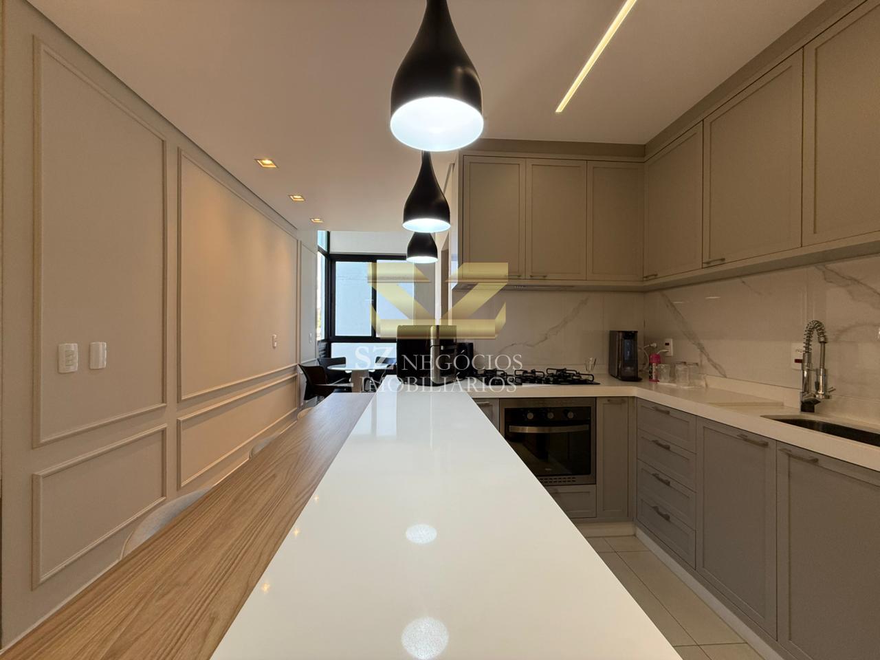APARTAMENTO À VENDA MOBILIADO, COM 2 VAGAS NO RESIDENCIAL TANCREDO, FOZ