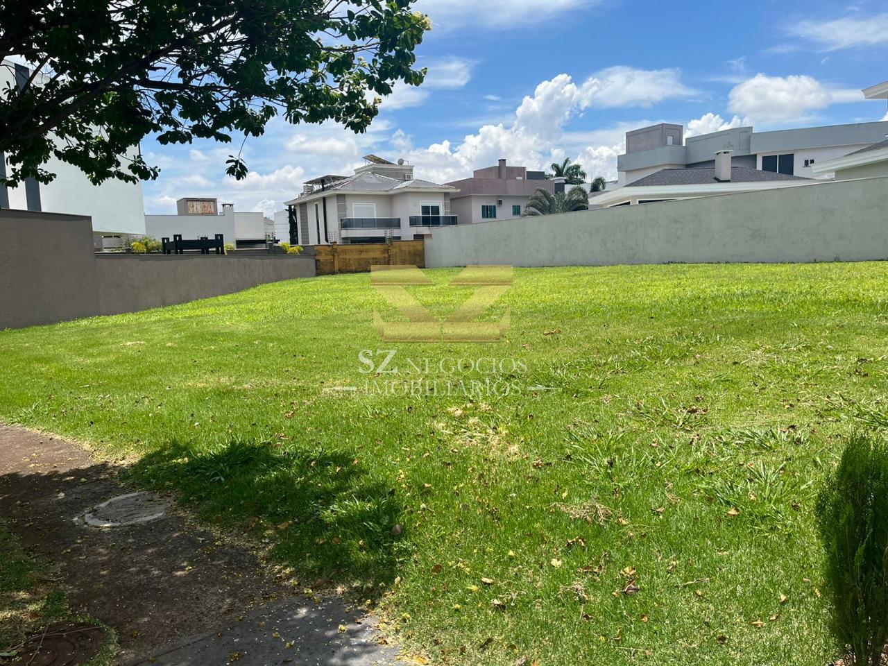 TERRENO À VENDA COM 917M  NO CONDOMÍNIO TERRAS ALPHA II, FOZ DO IGUAÇU - PR