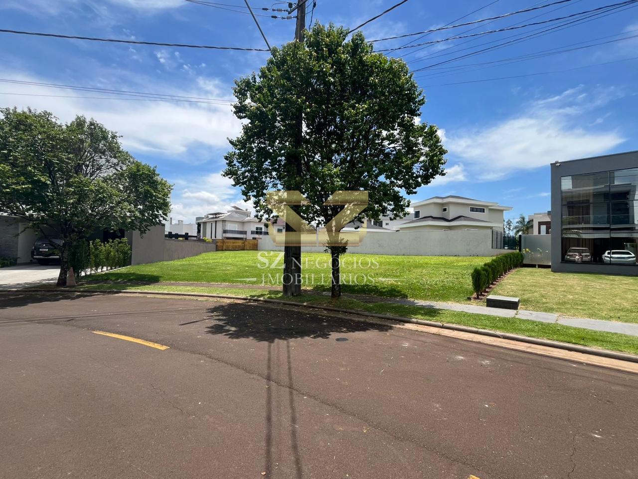TERRENO À VENDA COM 917M  NO CONDOMÍNIO TERRAS ALPHA II, FOZ DO IGUAÇU - PR