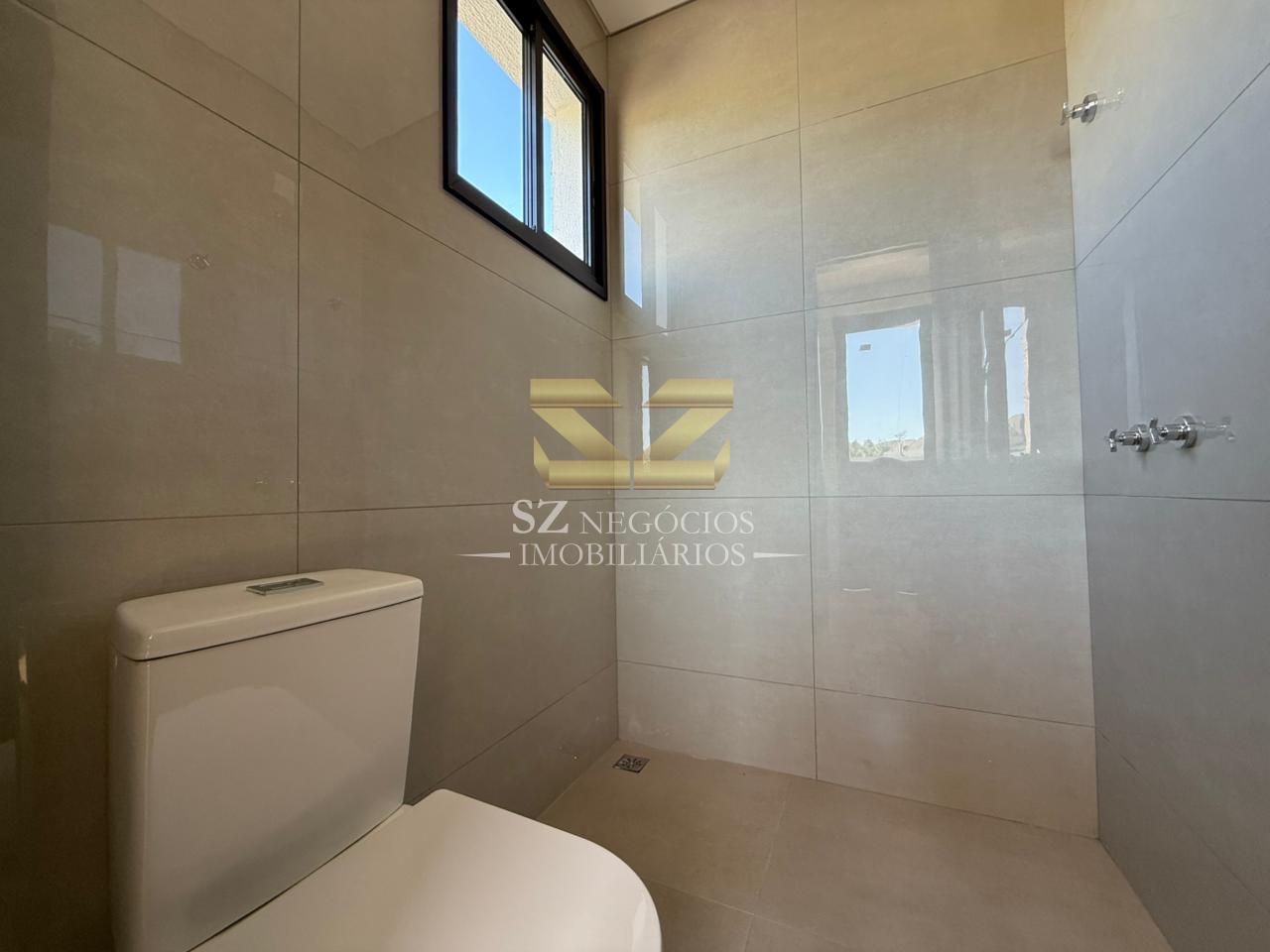 SOBRADO ALTO PADRÃO À VENDA COM 03 SUÍTES - CONDOMÍNIO ÀGUAS CLARAS - FOZ