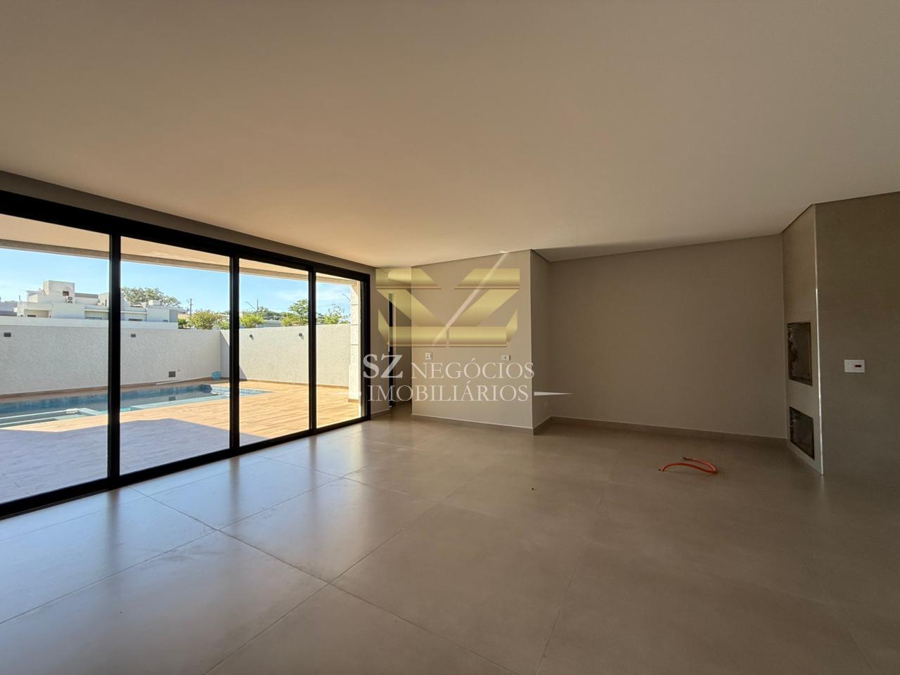 SOBRADO ALTO PADRÃO À VENDA COM 03 SUÍTES - CONDOMÍNIO ÀGUAS CLARAS - FOZ