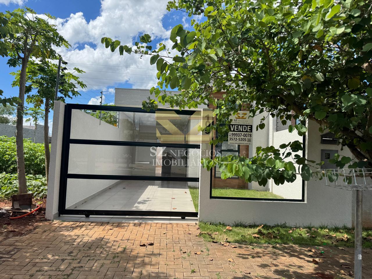 CASA À VENDA COM 02 DORMITÓRIOS SENDO 01 SUÍTE - JARDIM BUENOS AIRES, FOZ